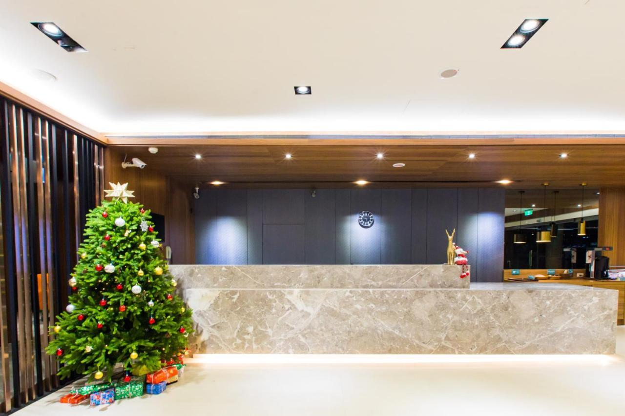 Palmer Hotel Taichung Exterior photo