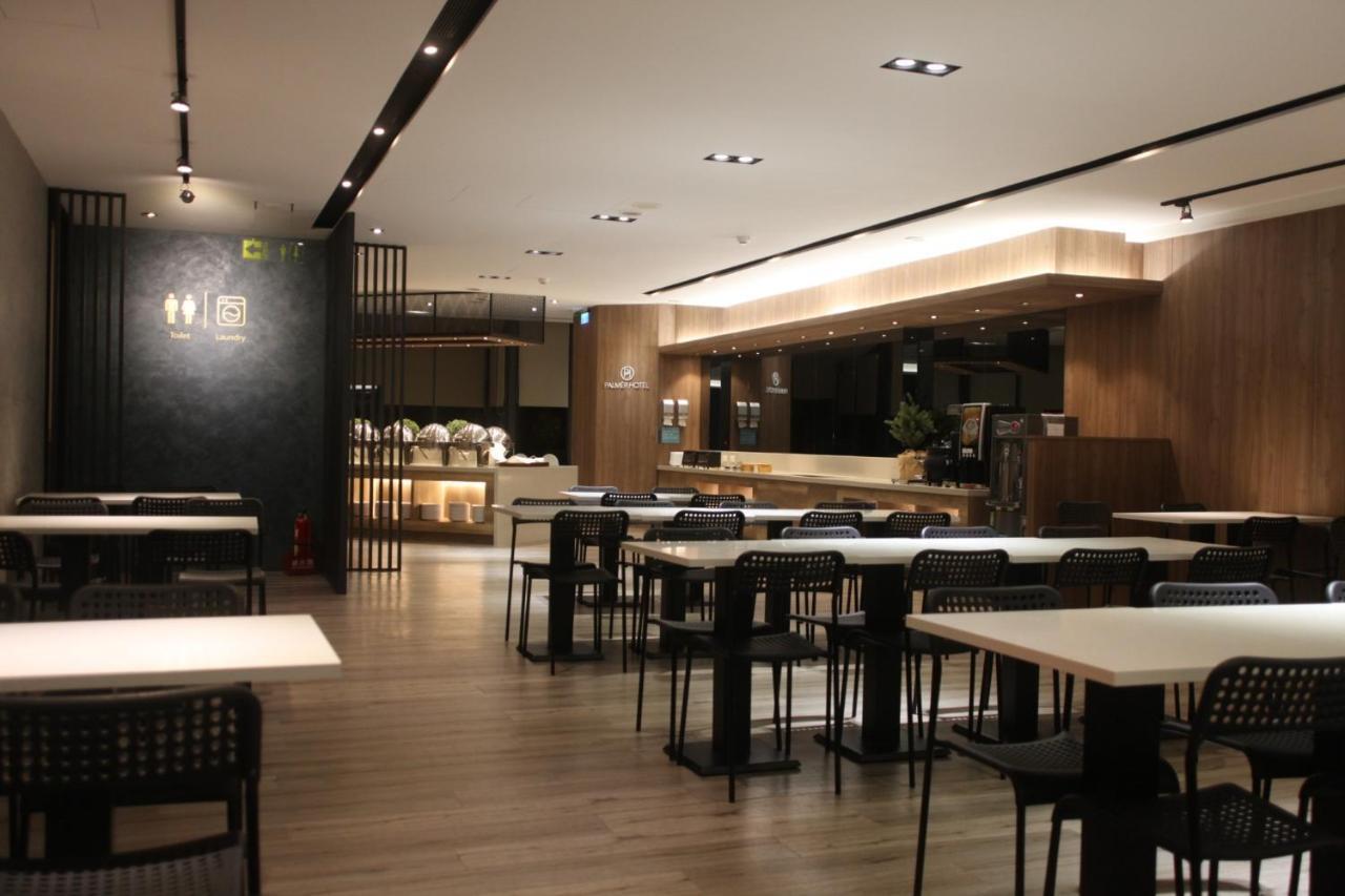 Palmer Hotel Taichung Exterior photo